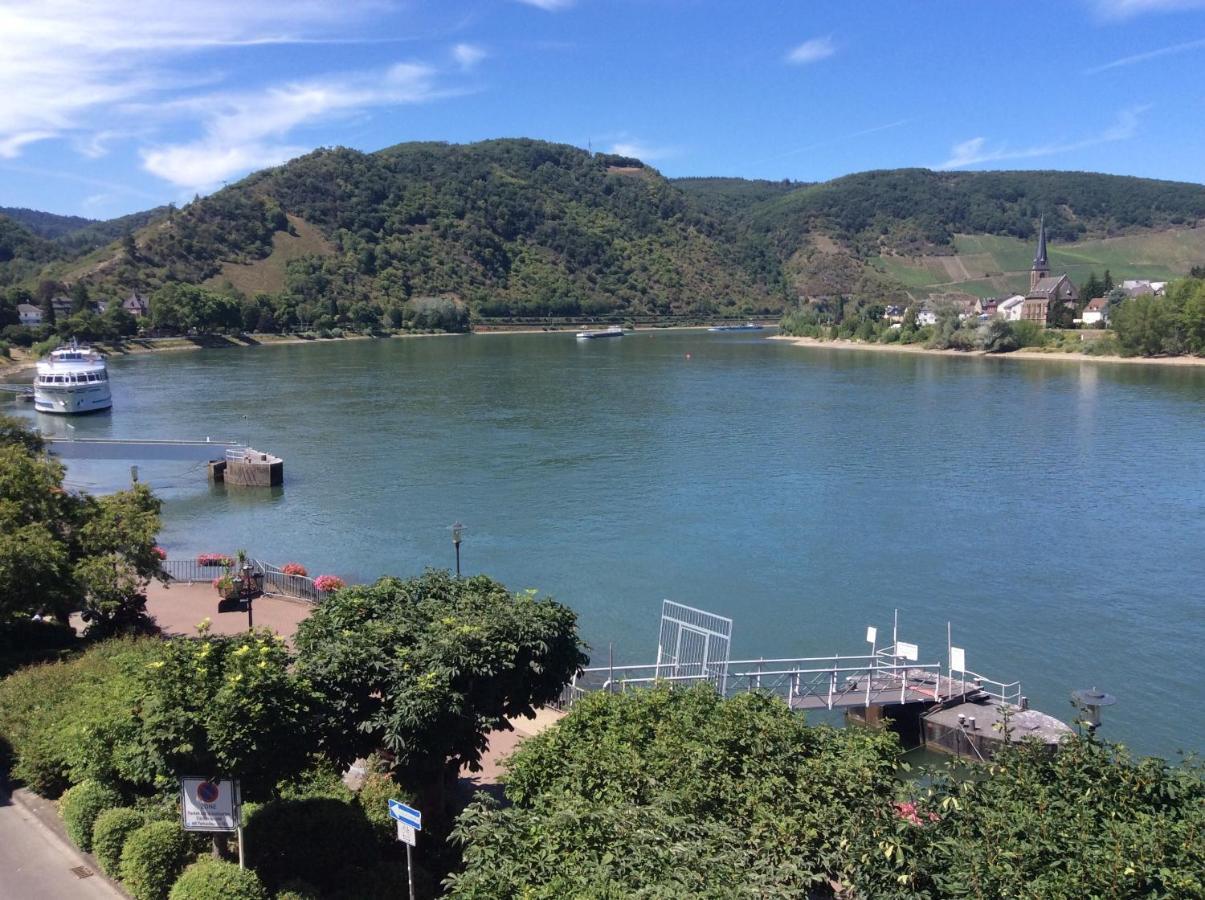 Grosse Wohnung Mit Rheinblick Бопард Екстериор снимка